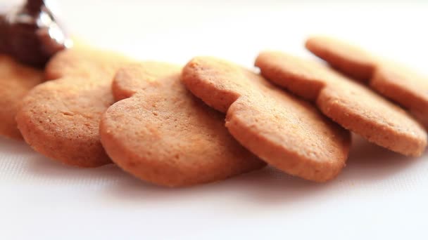 Chocolate em biscoitos — Vídeo de Stock