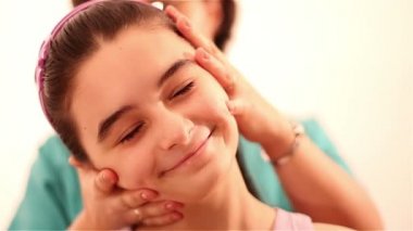 Fizyoterapi servikal sorunları olan çocuklar için