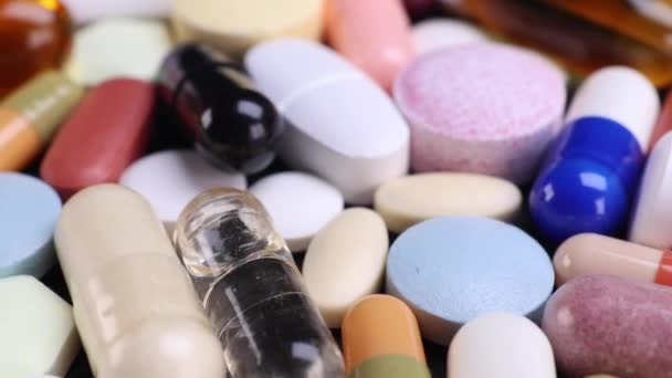 Närbild Olika Piller Droger Piller Antibiotika Vitaminer Sjukvård Läkemedelsindustri Droganvändning — Stockvideo