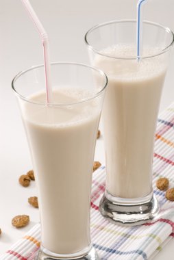 Kaplan fındık süt. horchata de chufa.
