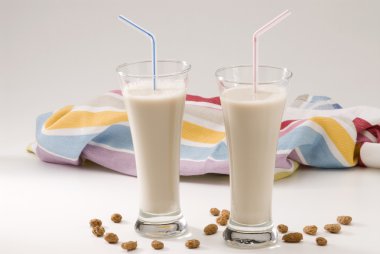 Kaplan fındık süt. horchata de chufa.