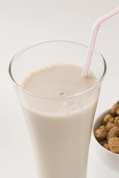 Тигриное ореховое молоко. Орчата-де-Чуфа . — стоковое фото