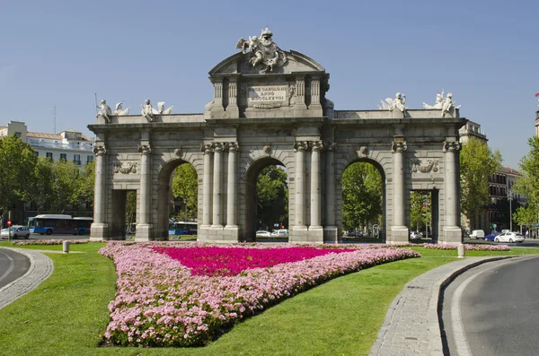 O Portão de Alcala. Madrid. Espanha . — Fotografia de Stock