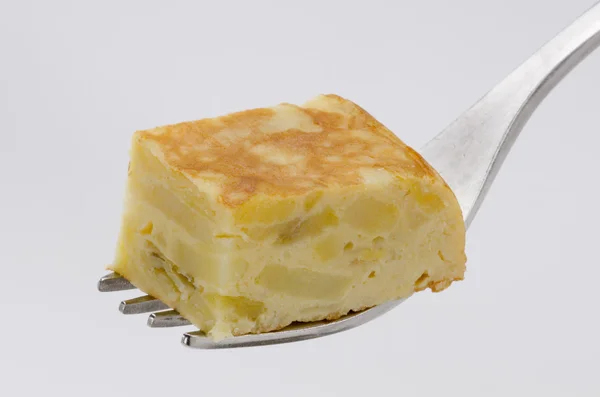 Dania kuchni hiszpańskiej. hiszpański omlet. tortilla de patatas. — Zdjęcie stockowe