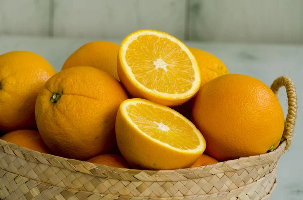 Oranges in a basket. — Stock Photo, Image