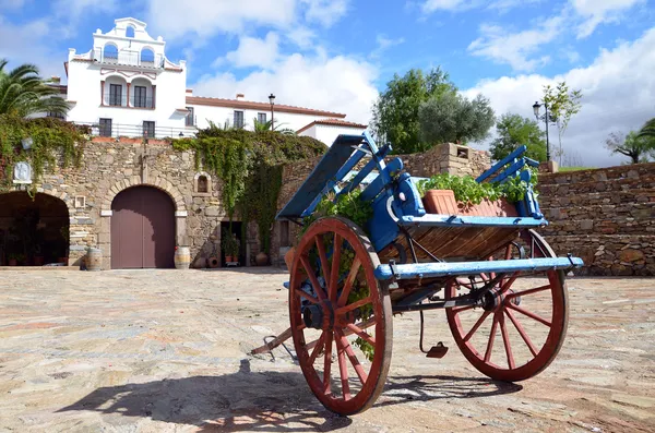 Carro viejo azul trasero — Foto de Stock