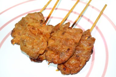 Kızarmış domuz eti.