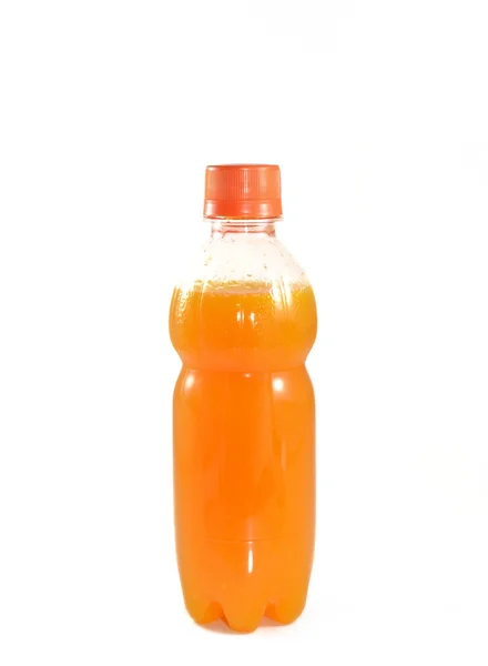 Sok pomarańczowy w butelce na białym tle — Zdjęcie stockowe