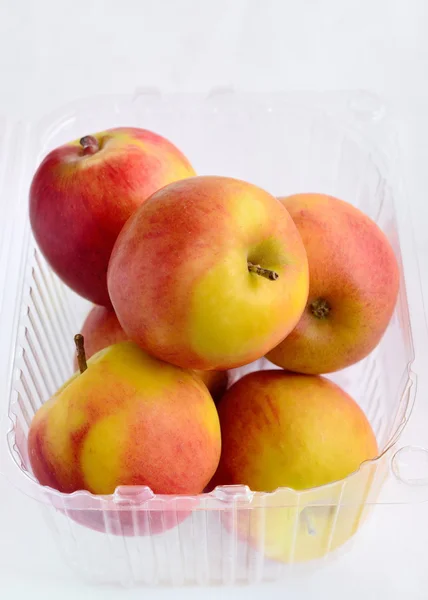 Äpplen i paketet — Stockfoto