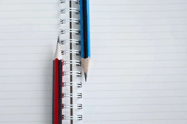 Caderno e lápis em branco — Fotografia de Stock