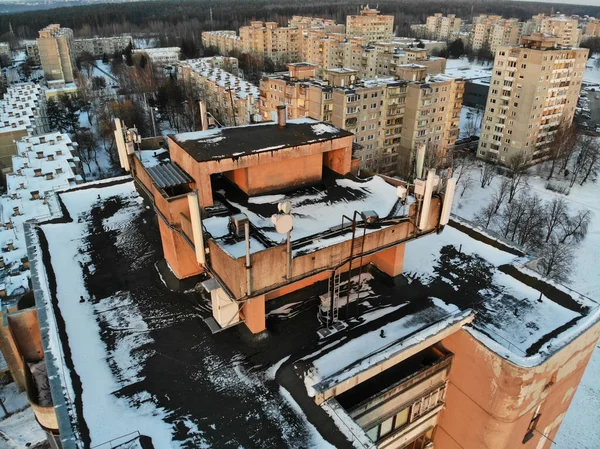 Aerial View Gsm Telecommunications Antennas Roof Urban Multistory Building — Stockfoto