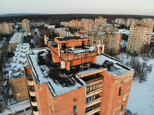 Aerial View Gsm Telecommunications Antennas Roof Urban Multistory Building — Stockfoto