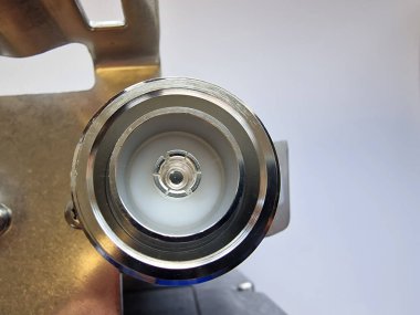 Yüksek güç radyo frekansı RF ve mikrodalga uygulamaları için DIN 7 / 16 düşük pasif modülasyonlar (PIM) eşeksen konnektörü