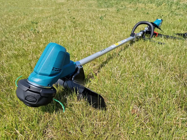 Tagliaerba Elettrico Strumento Giardinaggio Professionale Erba Prato — Foto Stock