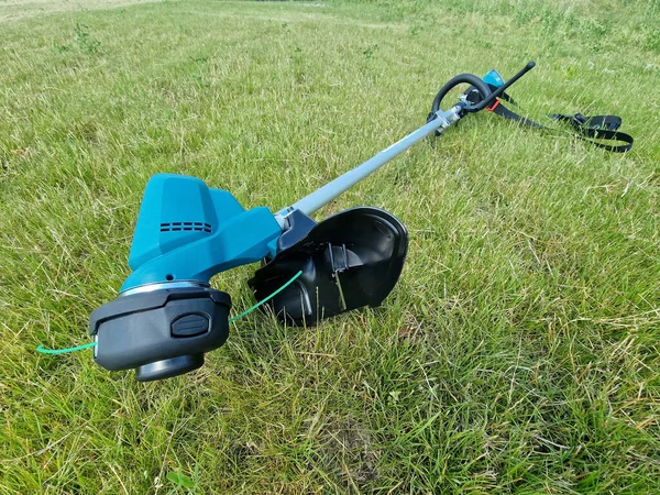 Electric Grass Trimmer Professional Gardening Tool Lawn Grass — Stock Fotó