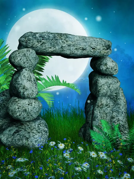 Portão de pedra em um prado — Fotografia de Stock