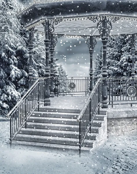 Snowy gazebo — Stock Photo, Image