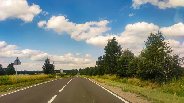 Asphalt Road Summer Time Blue Sky Clouds Travel Transportation Concept — Stock Fotó