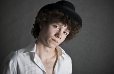 gergin gömlek moda delikanlı