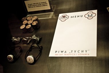 Tychy, Polonya - Ocak 2010 yaklaşık: tychy, müzede bira silesia. eski pint bira içmek için kullanılan.
