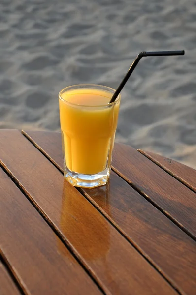 Glass of orange juice on the table — Stock Photo, Image