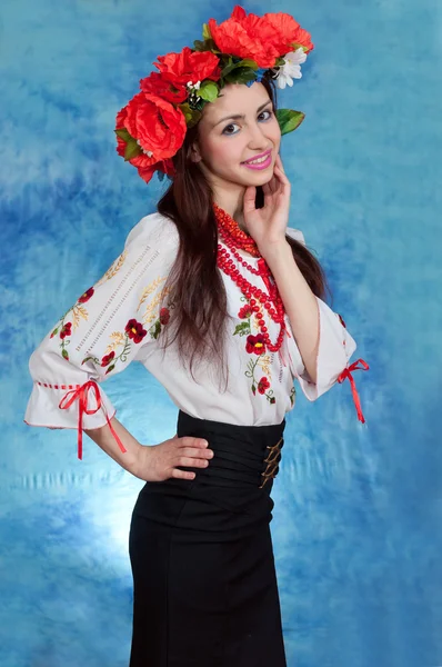 Ragazza ucraino costume nazionale — Foto Stock