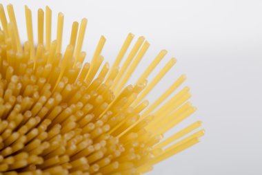 closeup pişmemiş makarna erişte