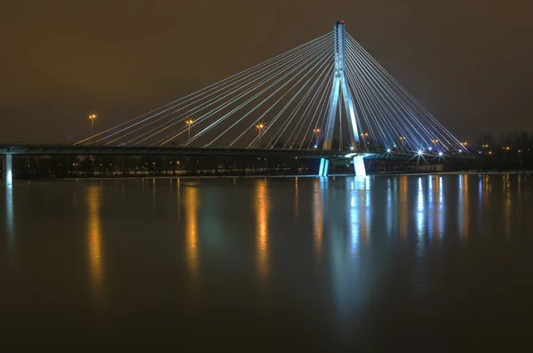 夜の吊橋 — ストック写真