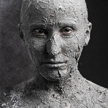 kırık Cilt ile korkunç yüzü