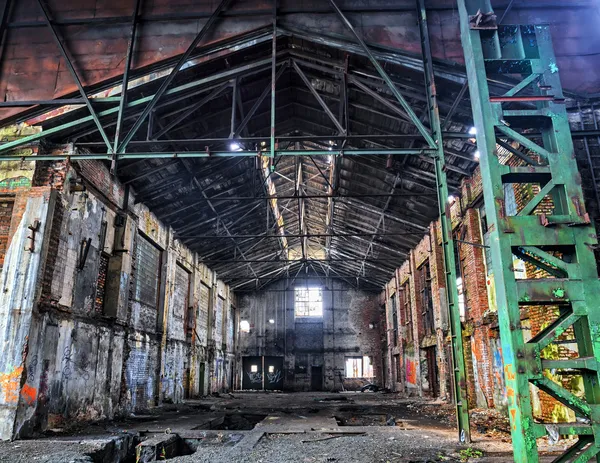 Old destruyó una fábrica abandonada.HDR — Foto de Stock