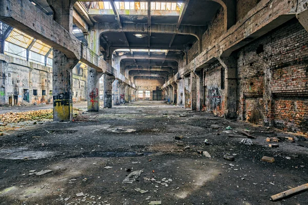 Old destruyó una fábrica abandonada.HDR — Foto de Stock