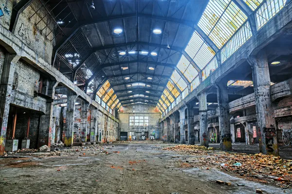 Stary zniszczony opuszczonych fabryka.hdr — Zdjęcie stockowe