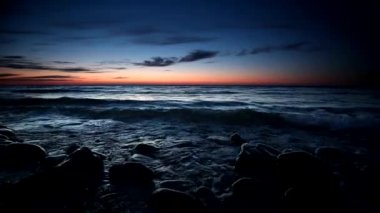 Baltık Denizi üzerinde güzel gün batımı