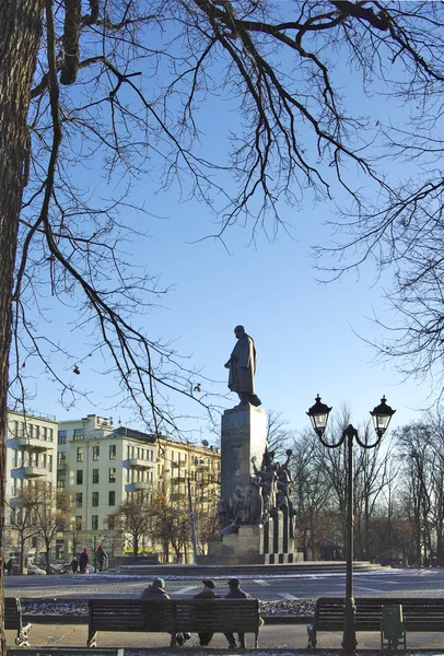 Obraz Szewczenki pomnik w parku miejskim — Zdjęcie stockowe