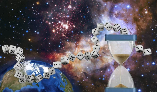 Ζάρια Που Τοποθετούνται Μορφή Συνεχούς Αλυσίδας Φανταστικό Διαστημικό Τοπίο Κλεψύδρα — Φωτογραφία Αρχείου