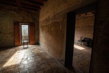 Empty rooms waiting for renovations to change.