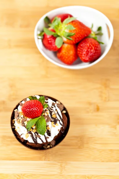 Dessert. Sundae Mousse with strawberry — Stock Photo, Image