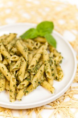 pesto soslu makarna