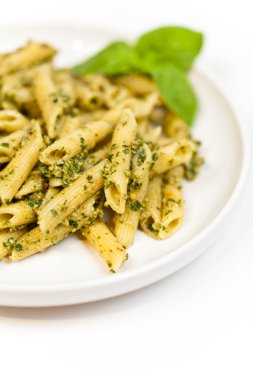 pesto soslu makarna