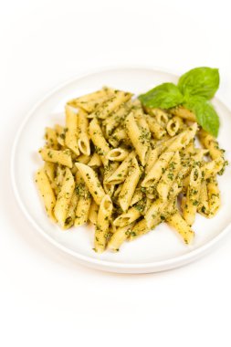 pesto soslu makarna
