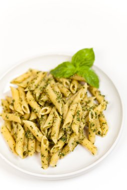 pesto soslu makarna