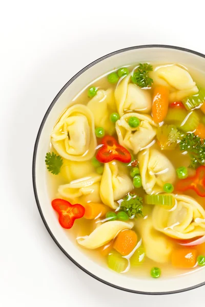 Tortellini-Suppe — Stockfoto