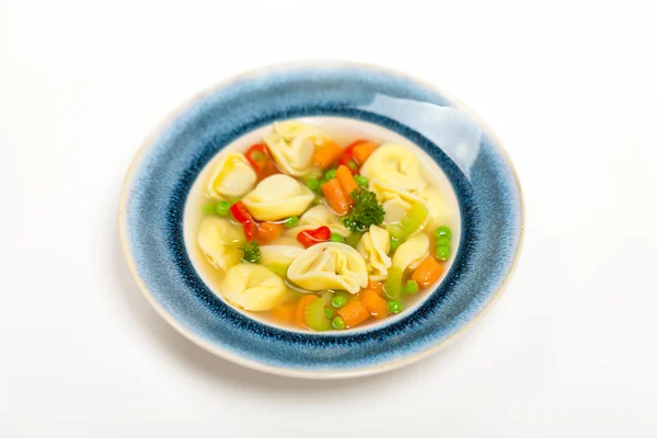 Tortellini-Suppe — Stockfoto