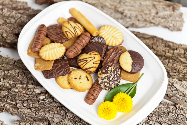 Variety of Cookies on plate — Stockfoto