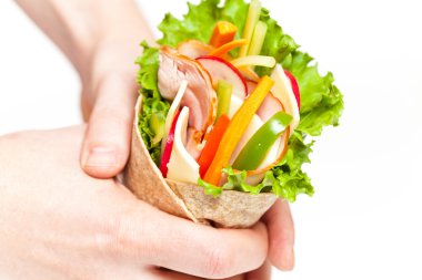 tortilla sarılmış sandviç