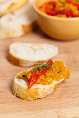 Közlenmiş biber yayıldı