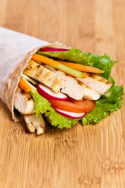 Chicken wrap — Stock Photo, Image