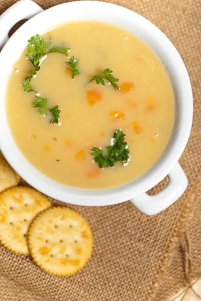 Frische Kartoffelcremesuppe — Stockfoto