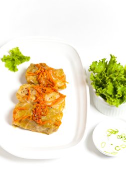 domates soslu lahana dolması