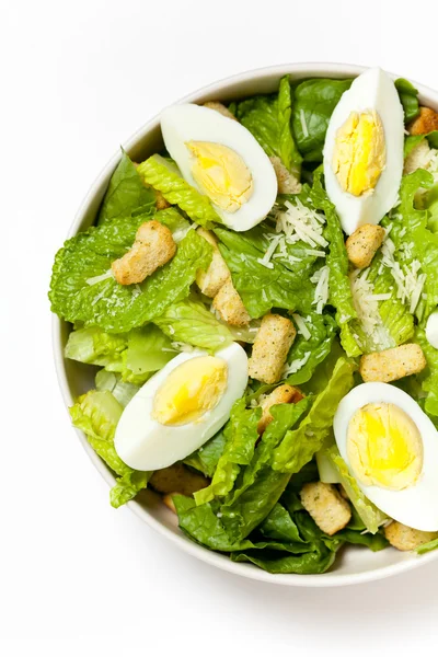 Caesar-Salat mit Eiern — Stockfoto